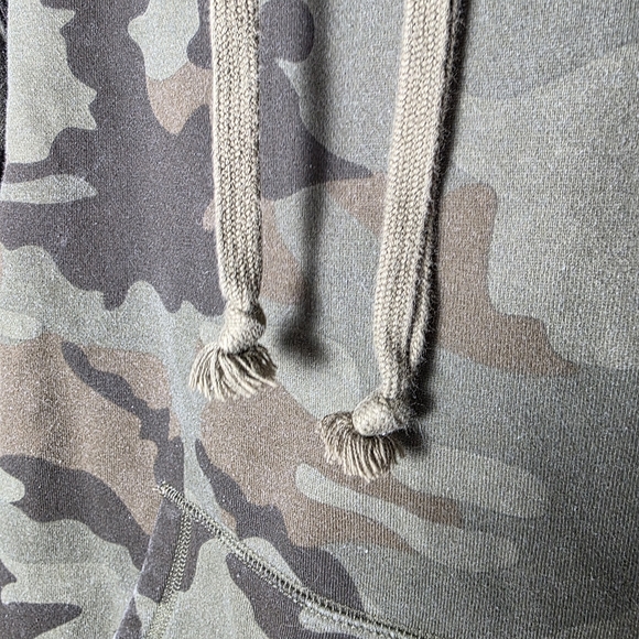 J.Crew Vintage Fleece Camo Hoodie Pullover Women’s Large - Picture 4 of 7